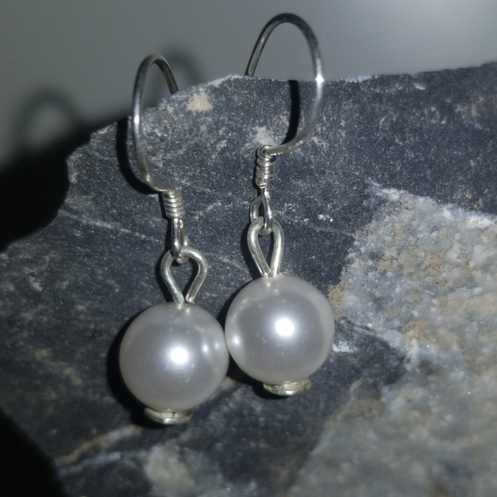 BRAND NEW!!sterling .925 silver drop earrings
